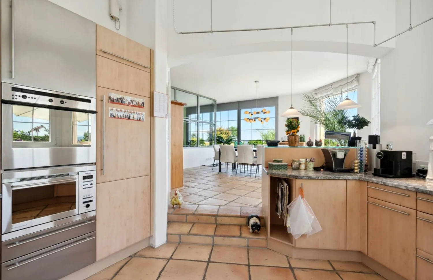 7.5-Zi.-Terrassenhaus mit Pool und Seesicht in Bellerive kaufen