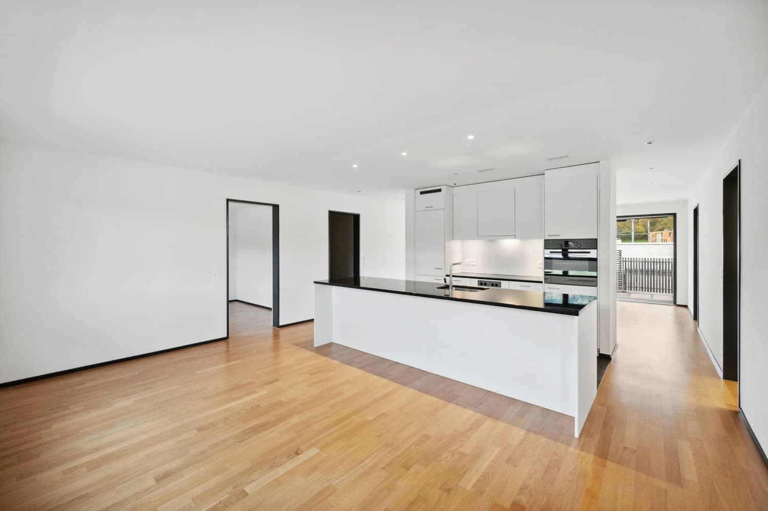 MIETEN OHNE KAUTION - schöne Wohnung mit Gartensitzplatz in Zentrumsnähe