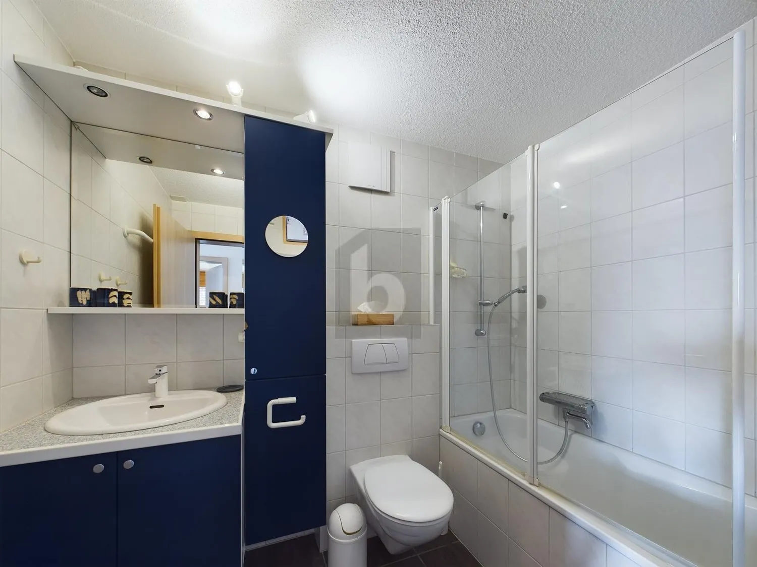 HERRLICHES PANORAMA VON DER SONNE VERWÖHNT