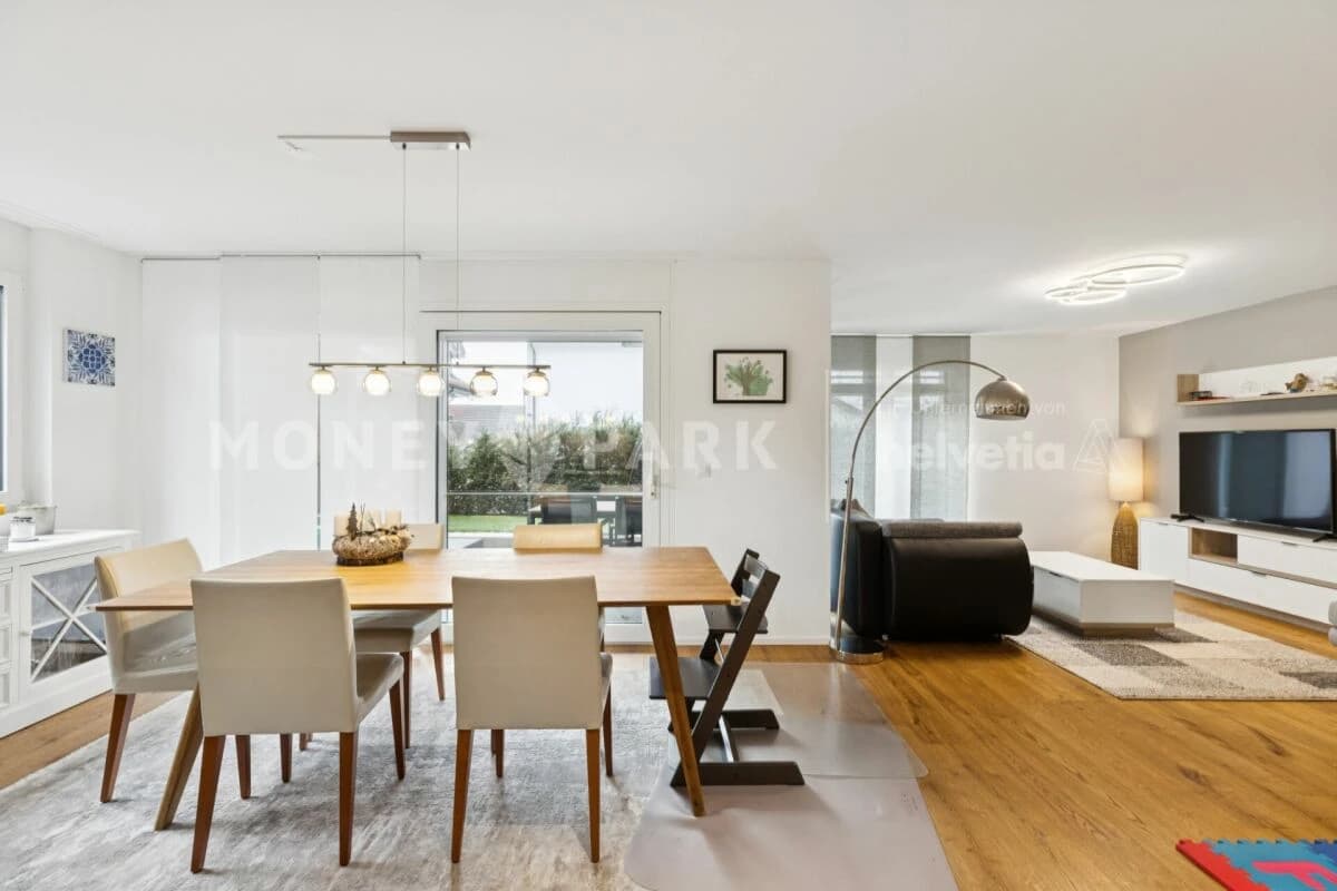 Moderne 4.5-Zimmer-Wohnung im Erdgeschoss