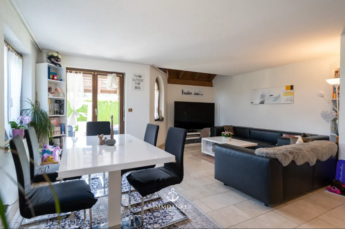 Private Poolvilla mit Einliegerwohnung - Ihr Rückzugsort in Fällanden