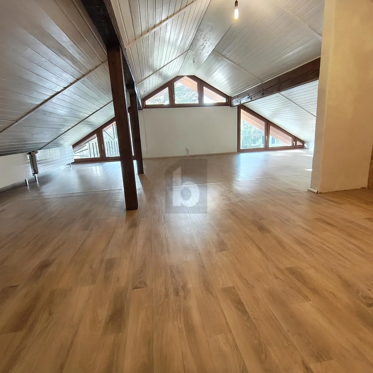 GROSSZÜGIG, RUHIG UND BEZUGSBEREIT