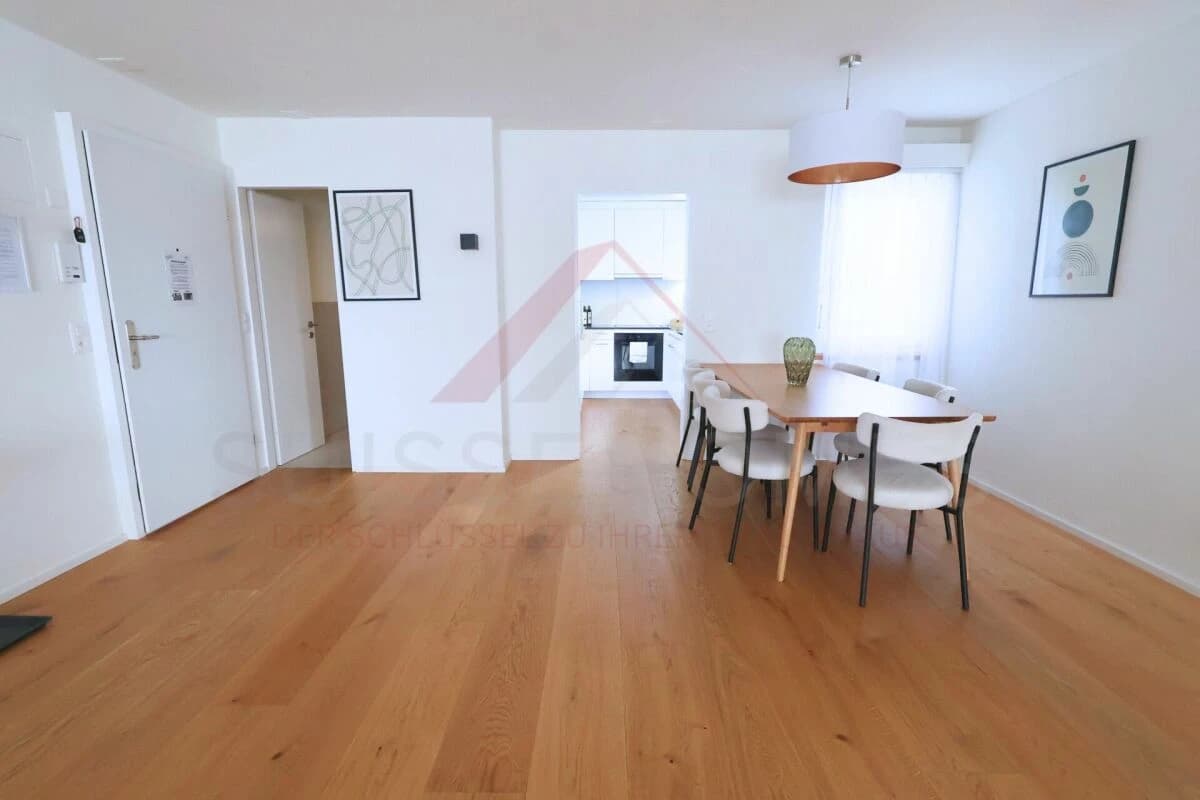 Exklusive 3.5-Zimmer-Wohnung im 15. Obergeschoss mit spektakulärer Weitsicht in 8152 Opfikon