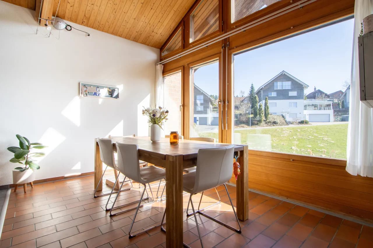 Geräumige 4.5-Zimmer-Dachwohnung in Kallnach