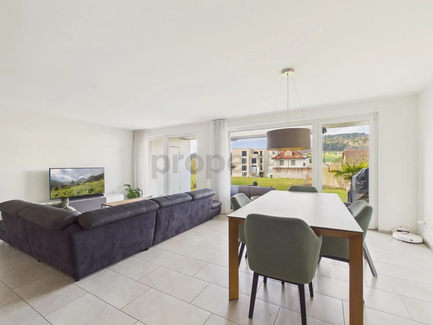 Moderne 3.5-Zimmer-Wohnung mit Liftkomfort, Menziken