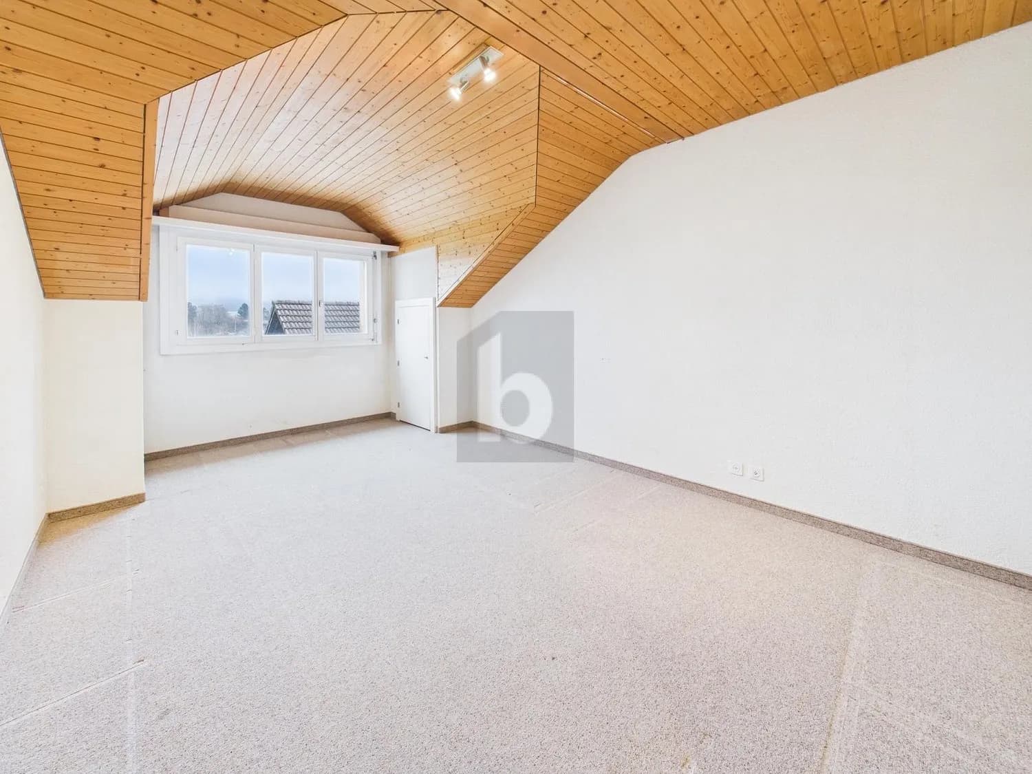 LICHTDURCHFLUTET, CHARMANT, FAMILIENFREUNDLICH