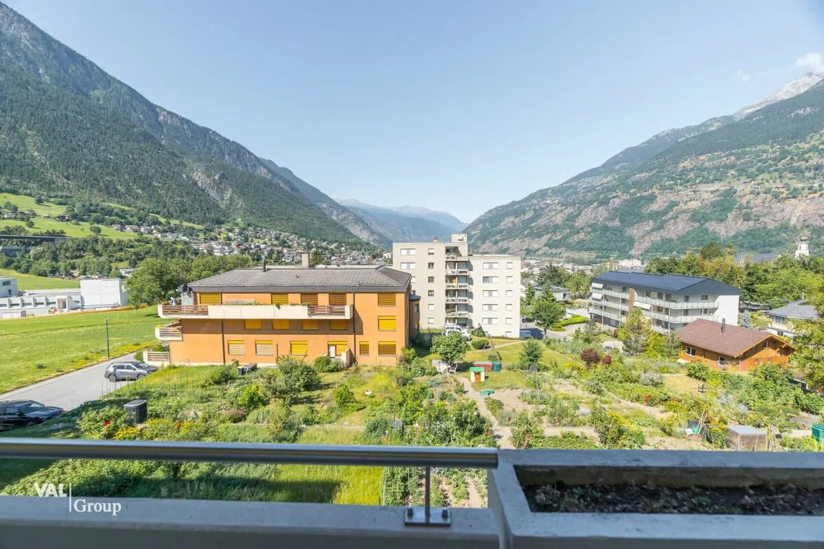 Lichtdurchflutete Wohnung mit Talsicht in familienfreundlichem Quartier