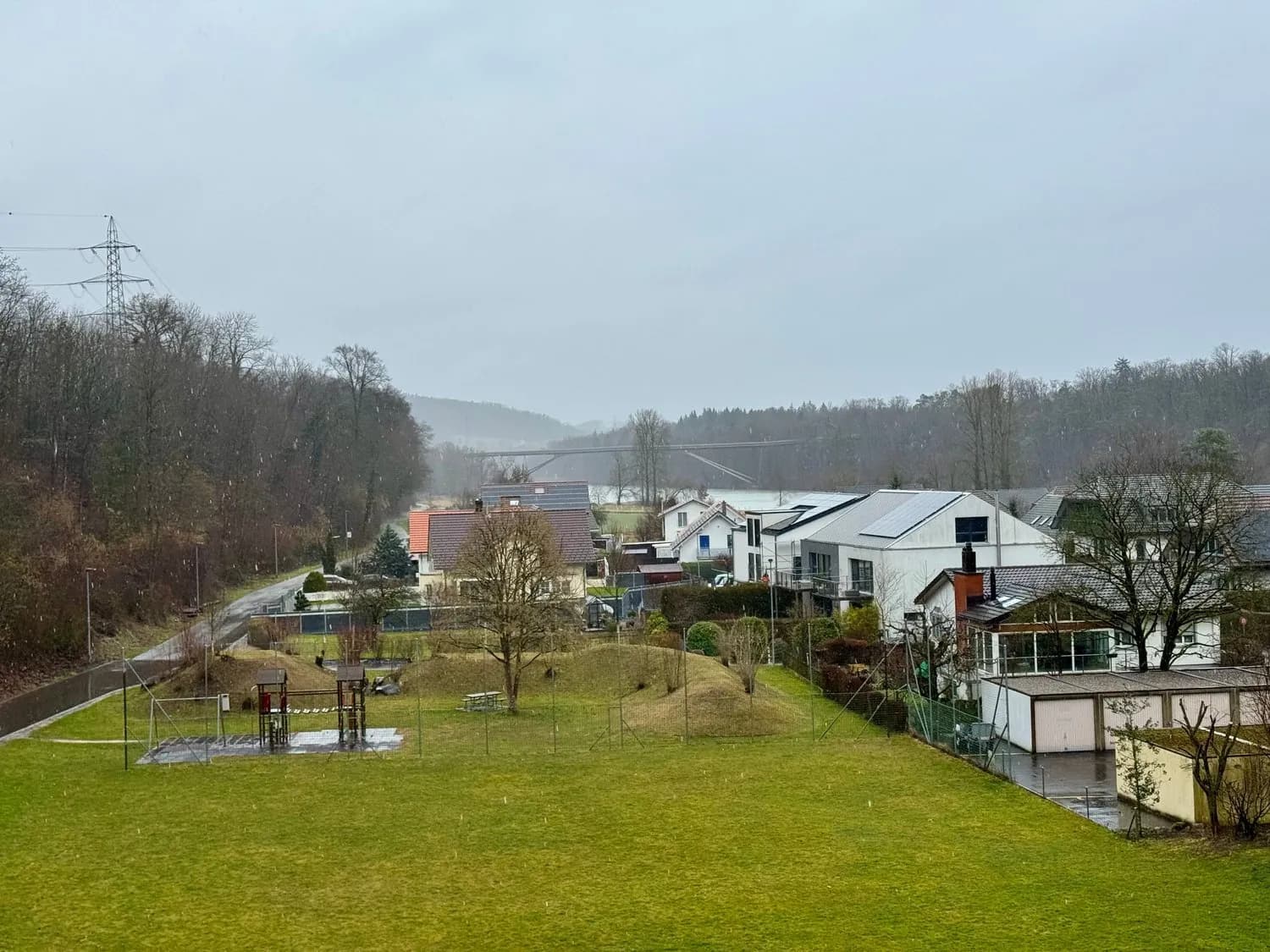 4-Zimmer-Wohnung mit Weitblick und 2 Balkonen in Villigen