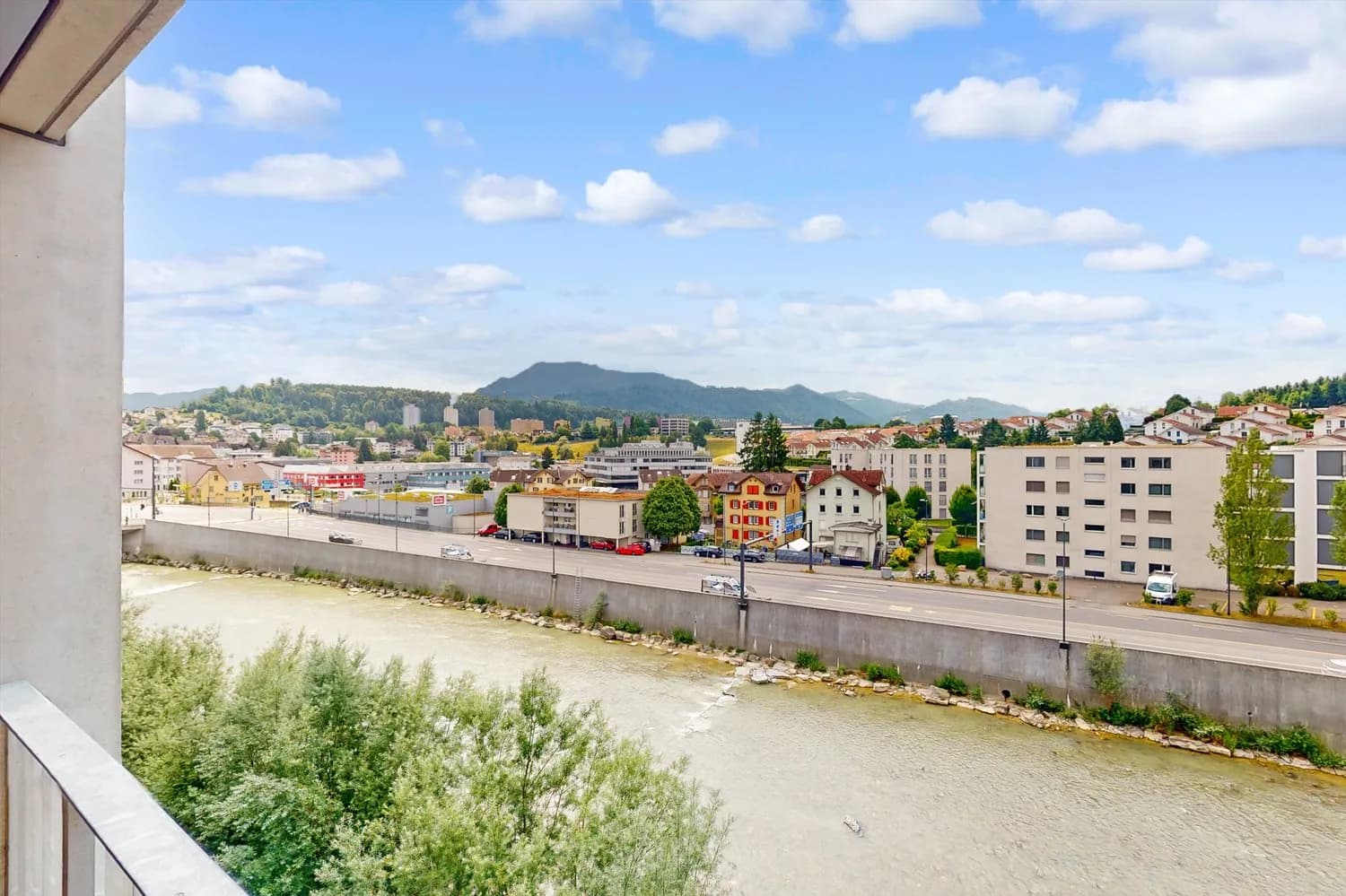 4VIERTEL  Wohnen, wo die kleine Emme zum Entspannen einlädt.