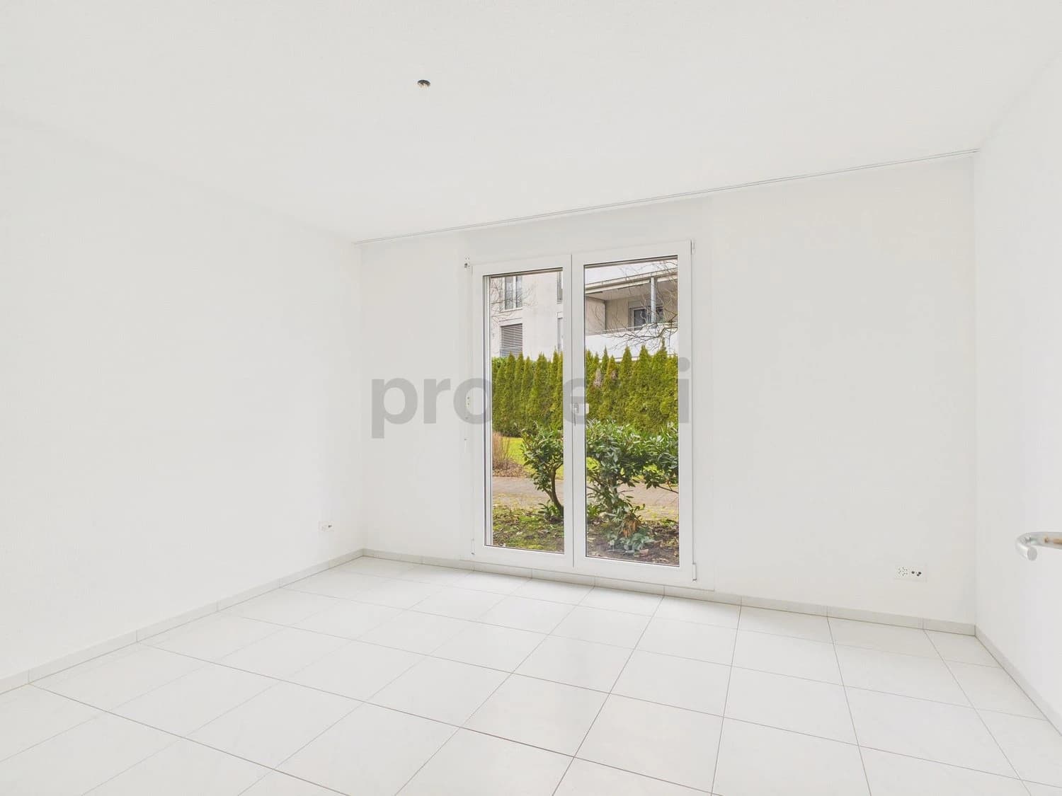 Grosszügige 4.5-Zimmer-Wohnung mit Terrasse in Aarburg