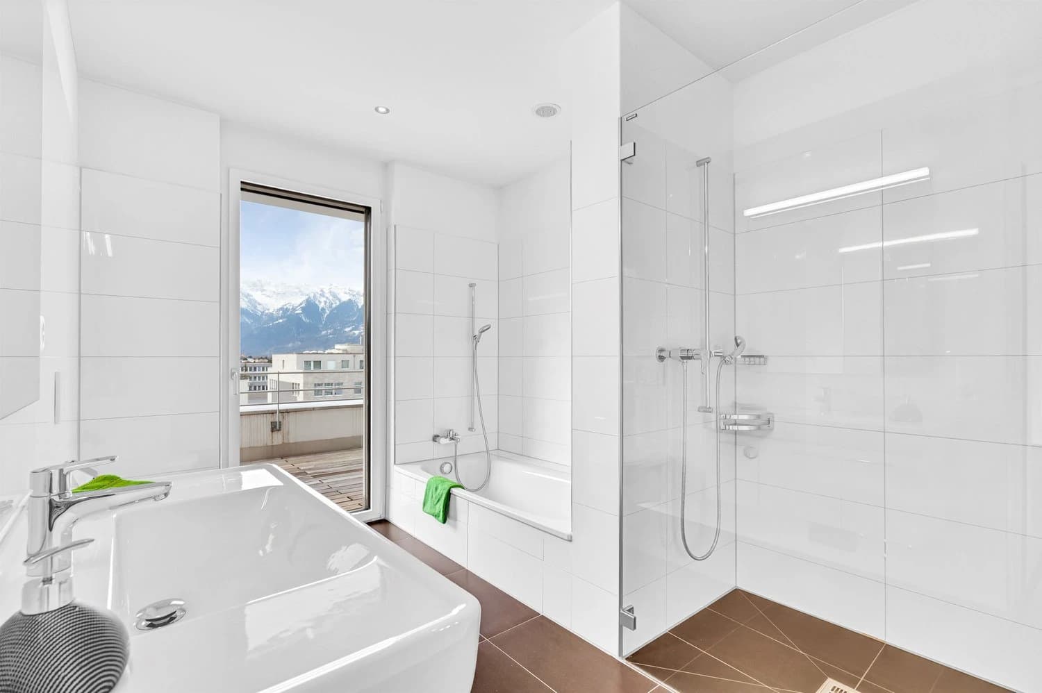 Hochwertige Wohnung mit grosszügiger Terrasse