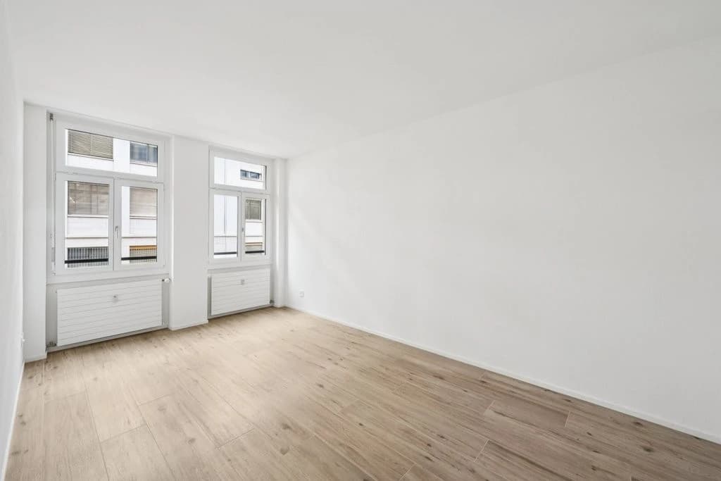 Grosse und moderne Wohnung an beliebter Lage