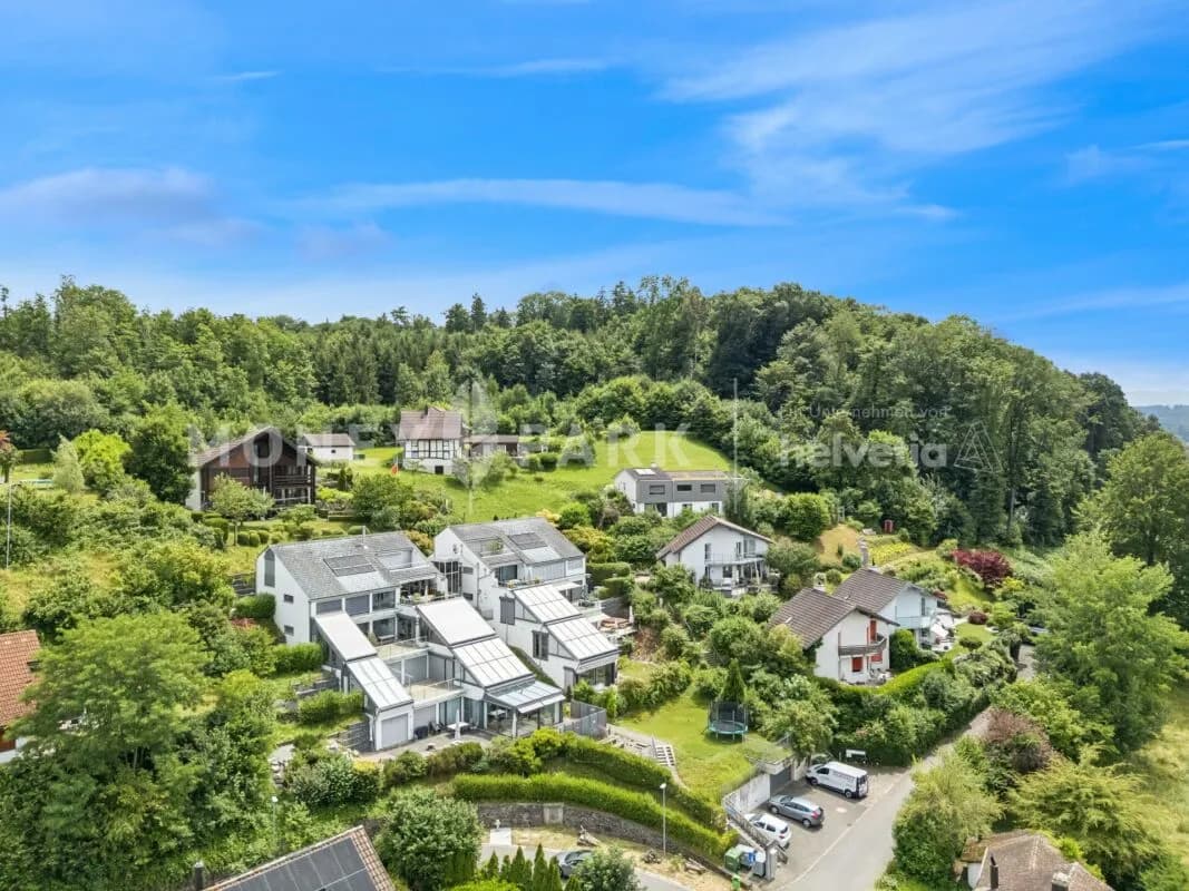 4.5-Zimmer-Terrassenwohnung mit herausragender Panoramasicht und Wintergarten