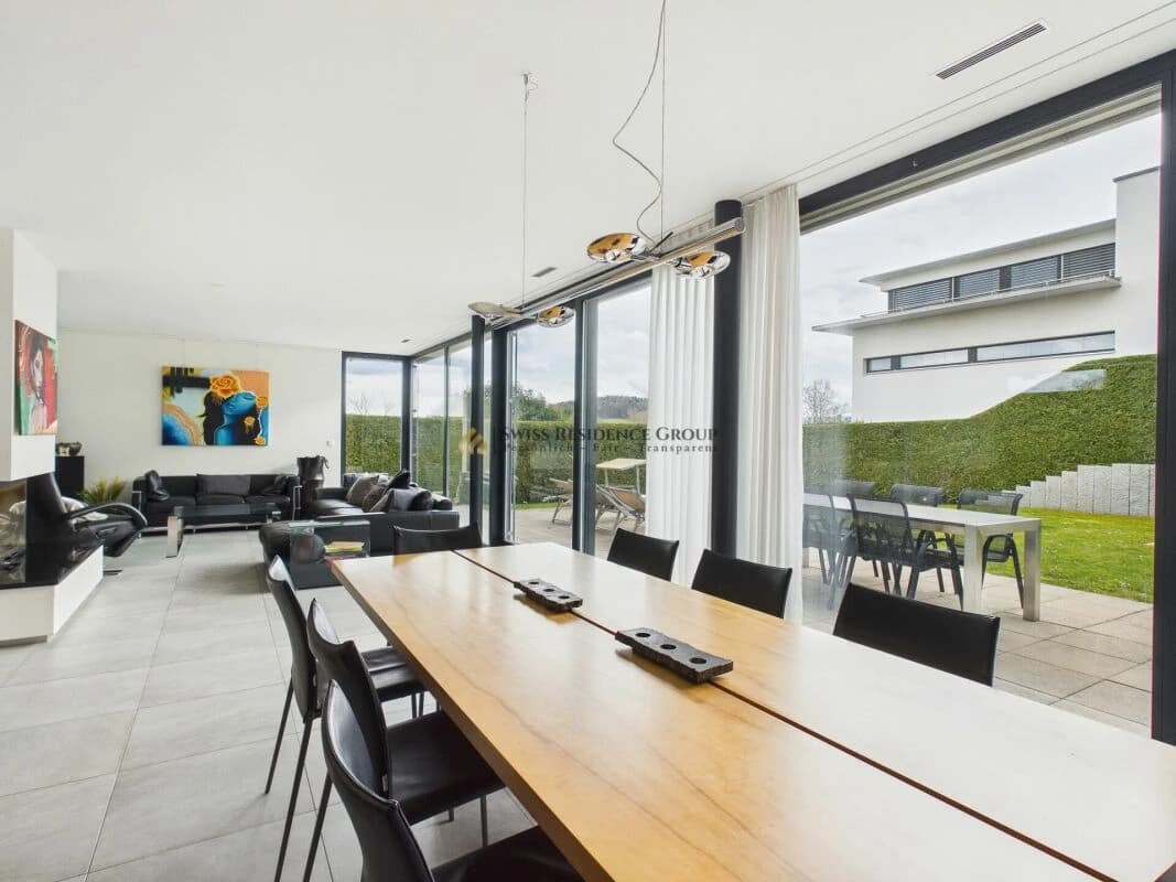 Modernes Einfamilienhaus mit Panorama in Adliswil