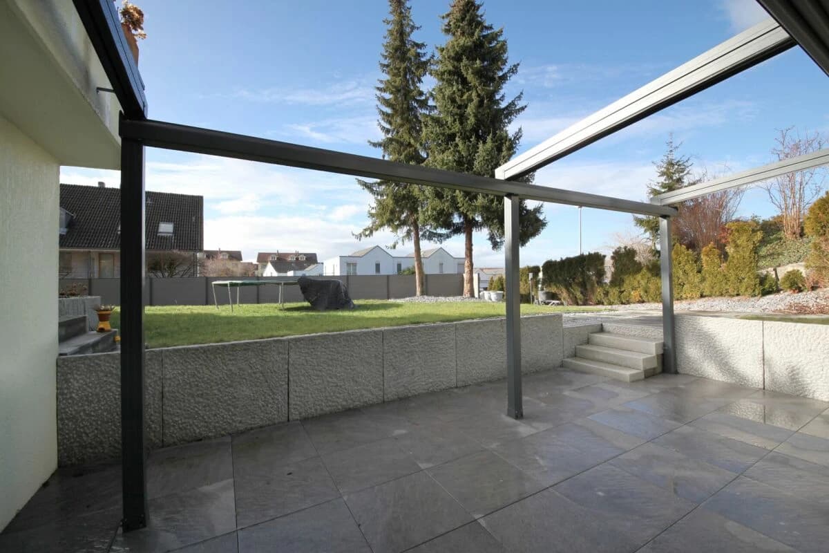 Gehobene 2.5-Zimmerwohnung mit riesigem Garten!