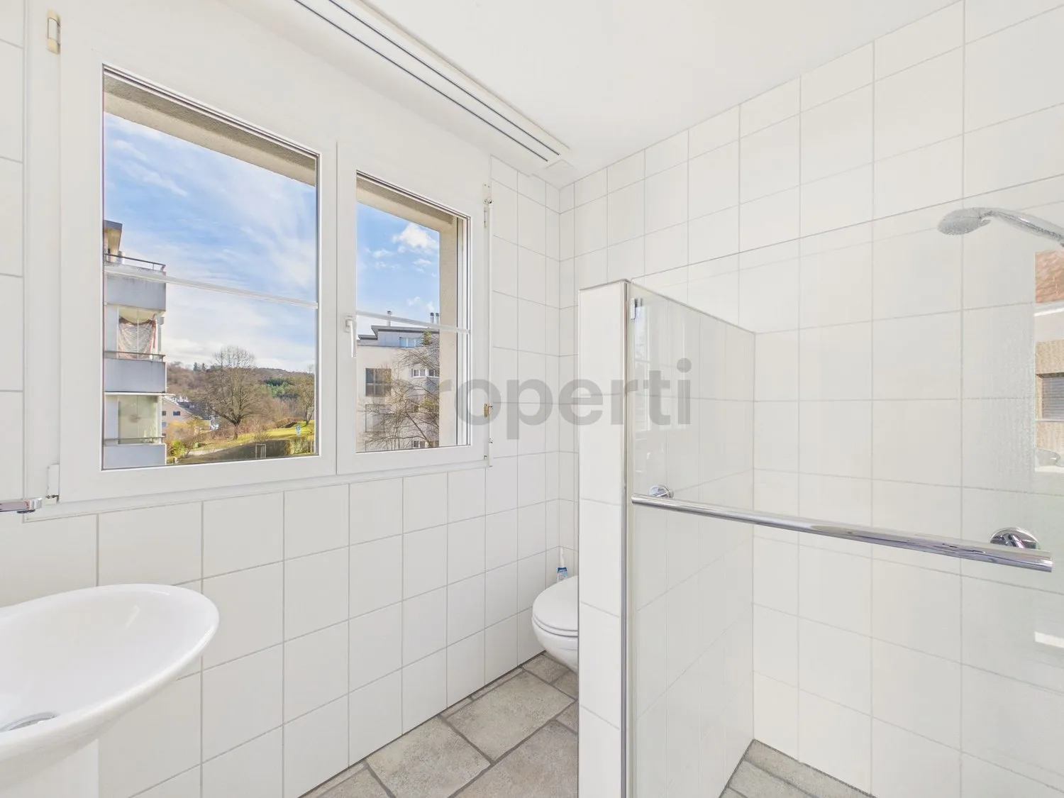 Modernes freistehendes 5.5-Zimmer-Einfamilienhaus mit Doppelgarage und zwei E-Ladestationen in Lindau