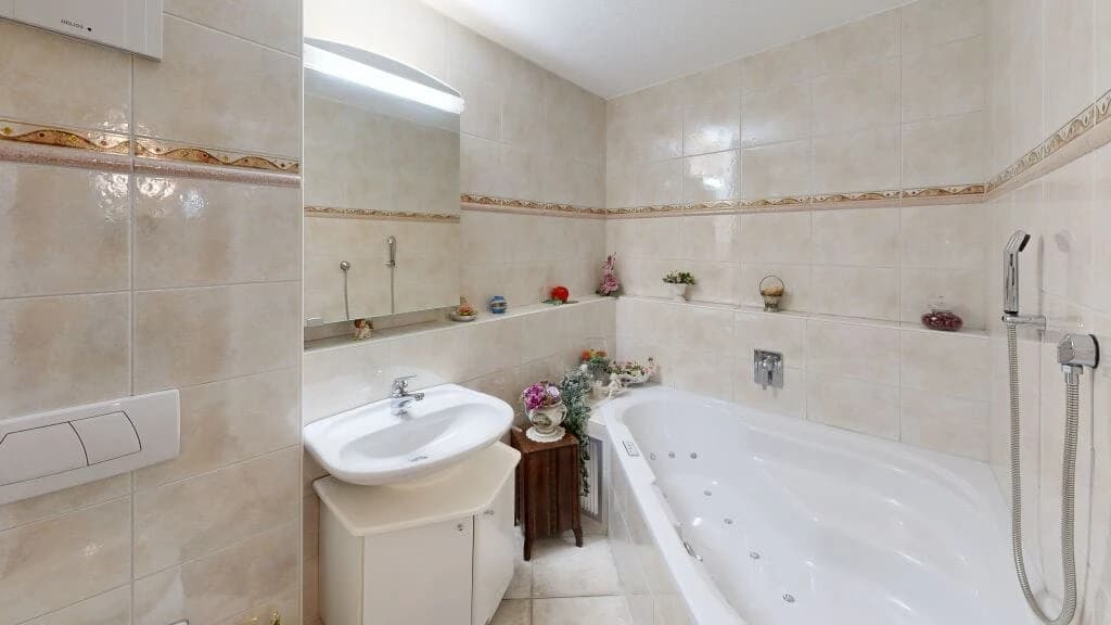 Grosszügige 5.5-Zimmer-Wohnung mit 3 Balkonen in Thun