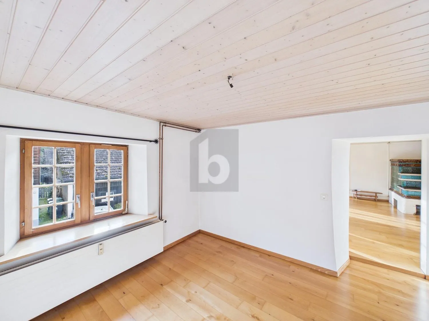 HISTORISCHES LANDLEBEN MIT KACHELOFEN