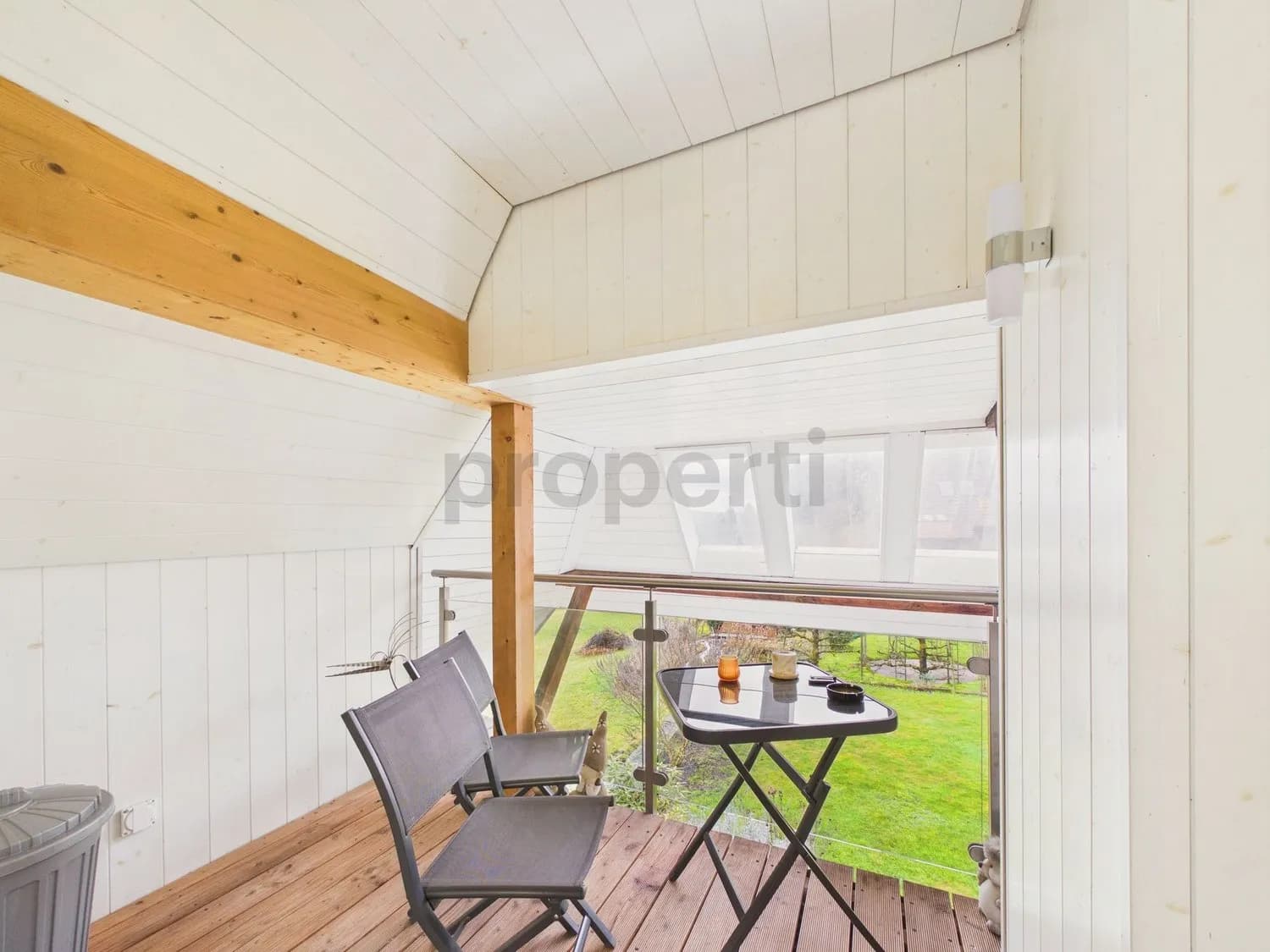 Renovierte 4.5-Zimmer Maisonette in historischem Bauernhaus mit Balkon, Rothrist AG