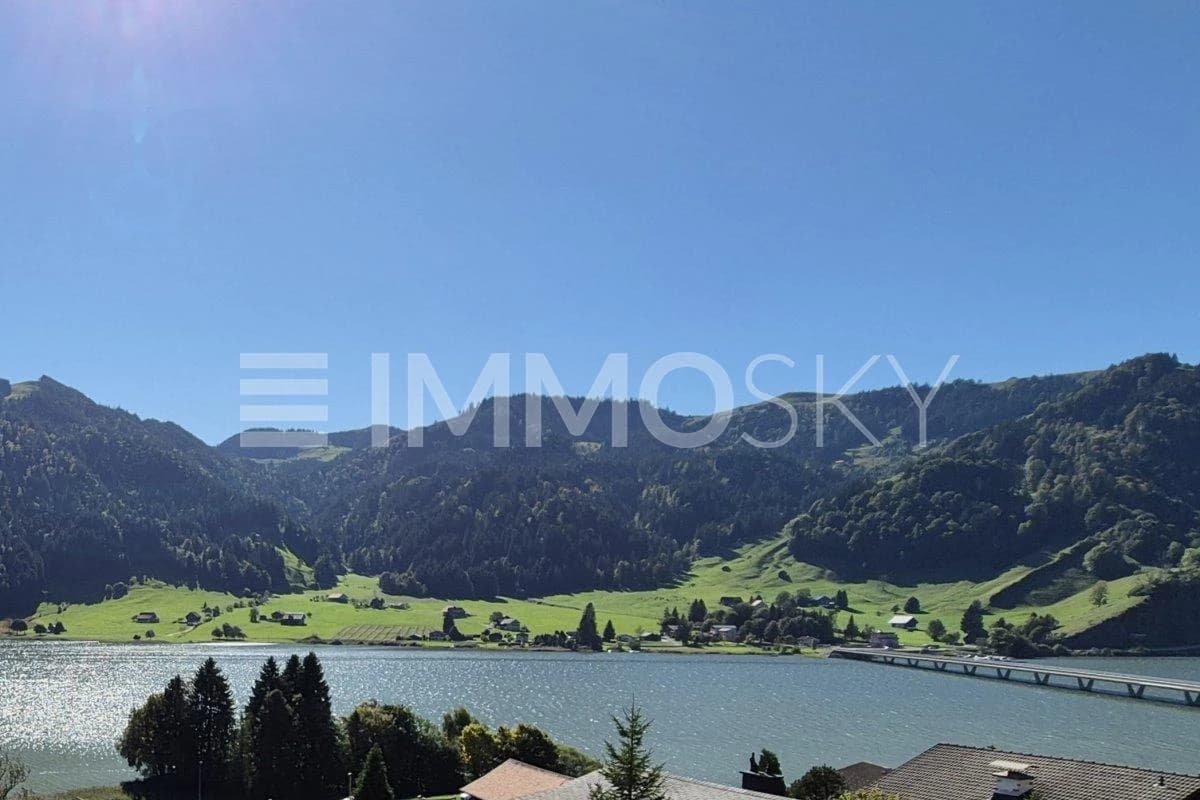 Exklusives Wohnen mit Fernblick auf den See