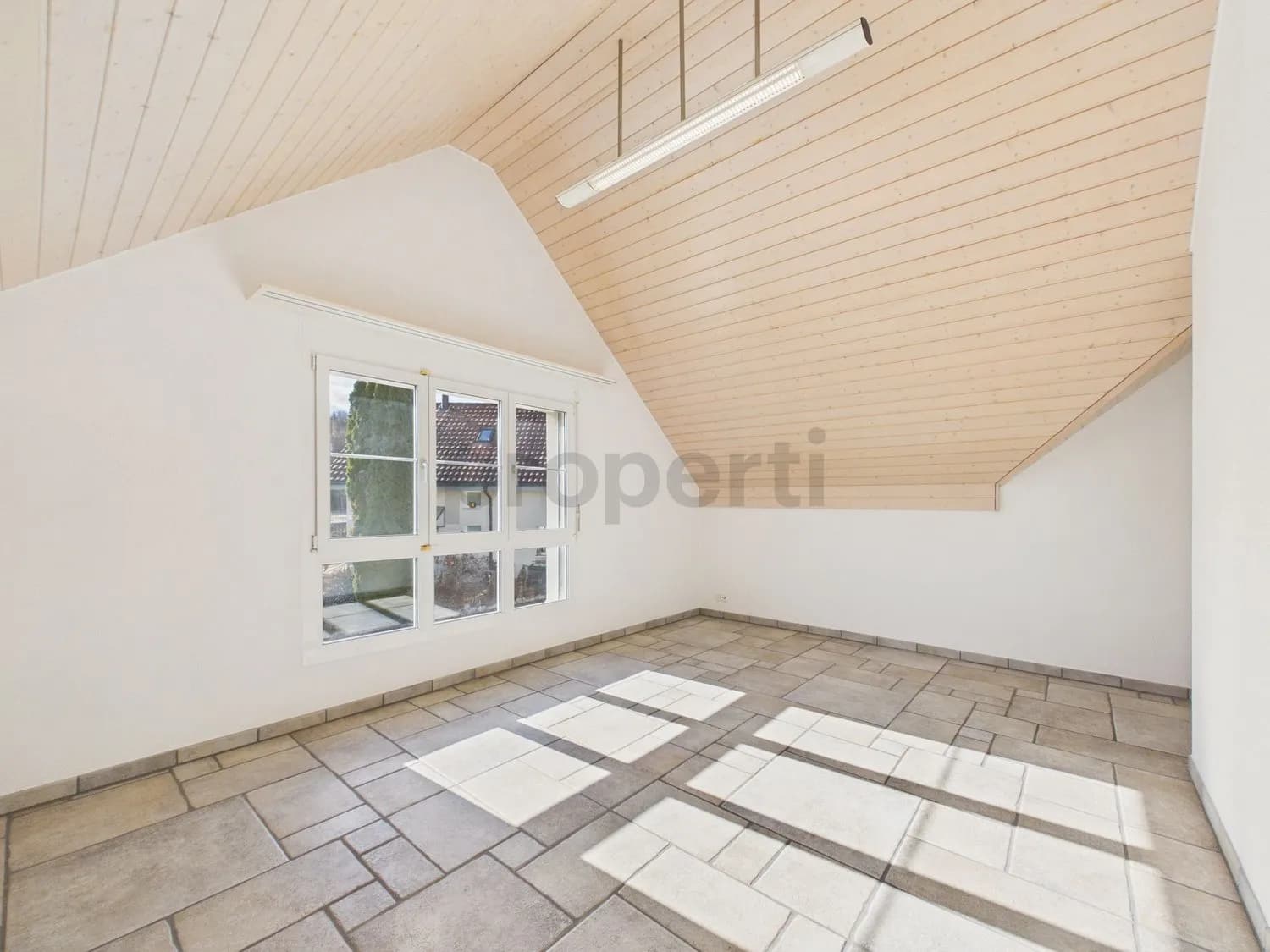 Modernes freistehendes 5.5-Zimmer-Einfamilienhaus mit Doppelgarage und zwei E-Ladestationen in Lindau