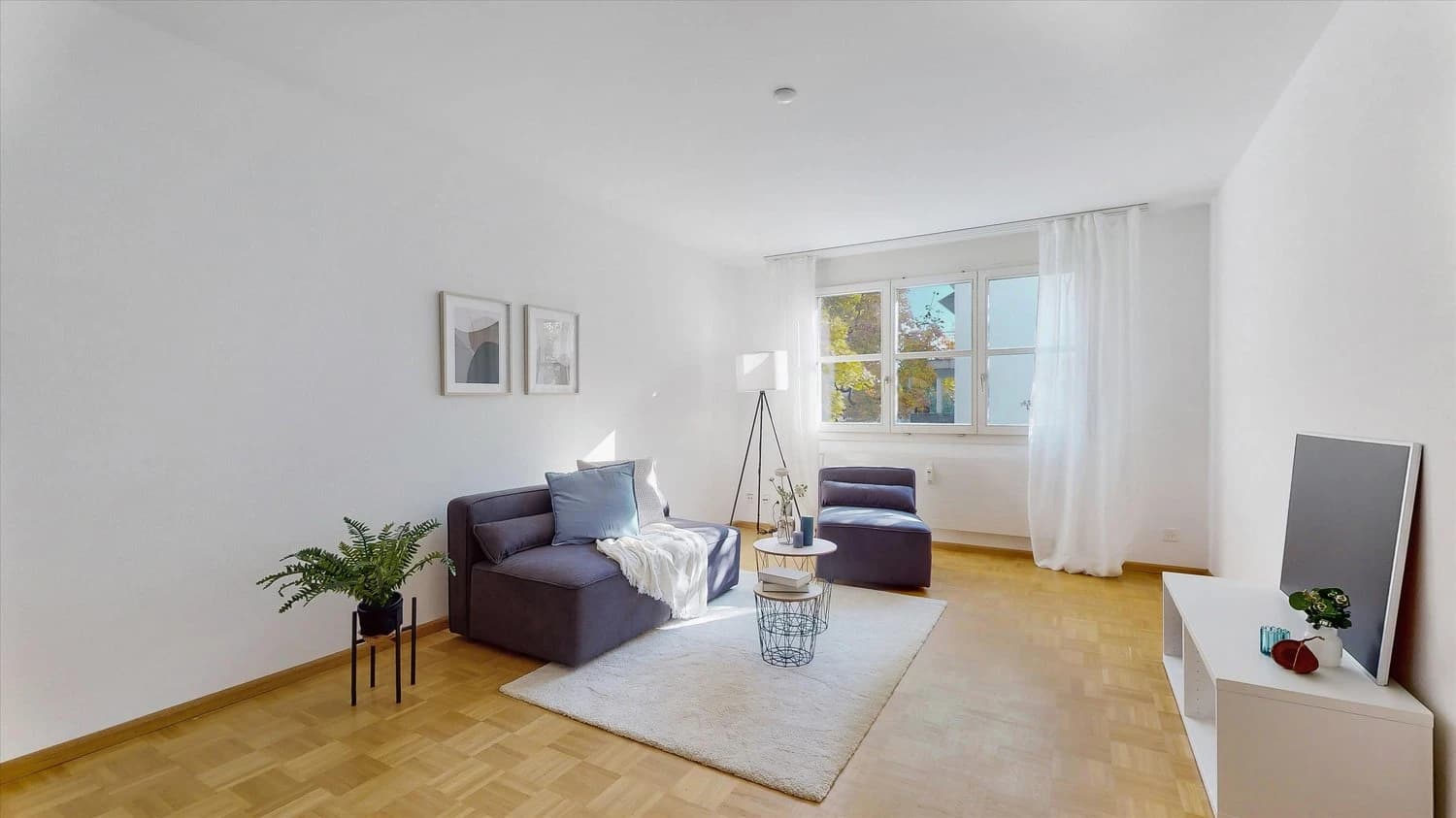 Grosszügige Wohnung mit Balkon