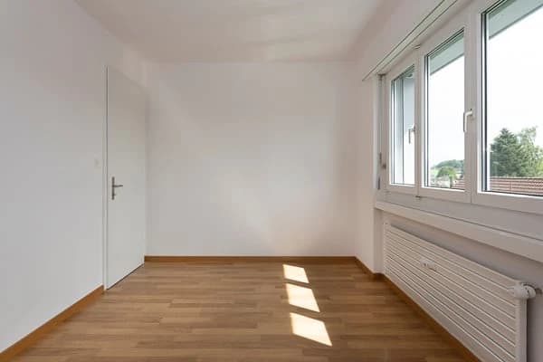 Gemütliche 4.5 Zimmerwohnung in ruhiger Gegend!