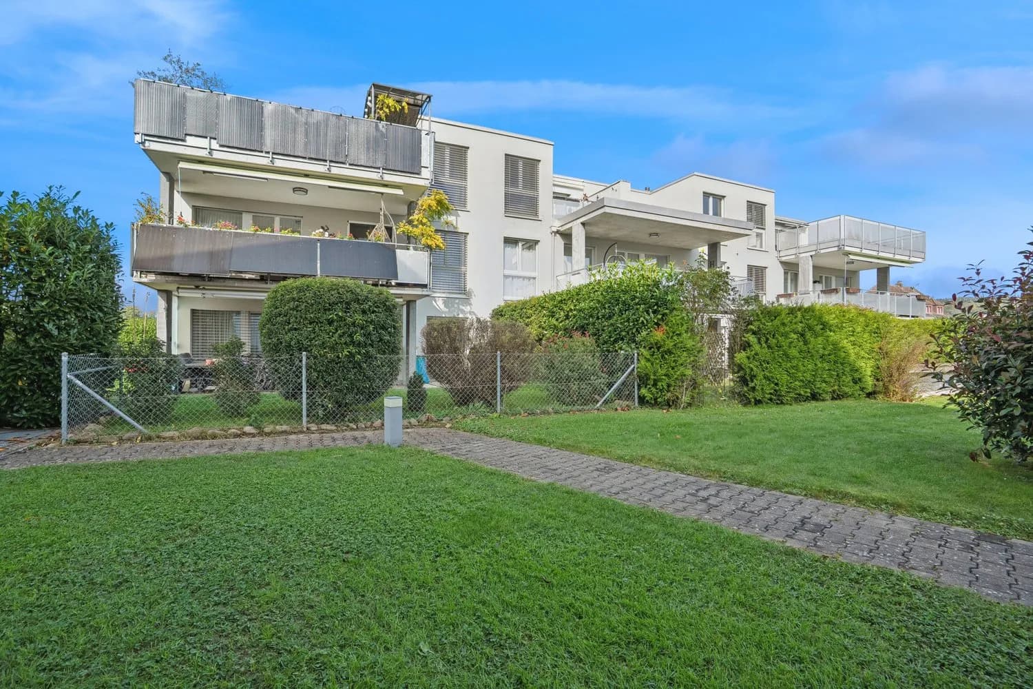 4.5-Zi.-Attika mit 65 m² Terrasse & Weitsicht, Weiach kaufen