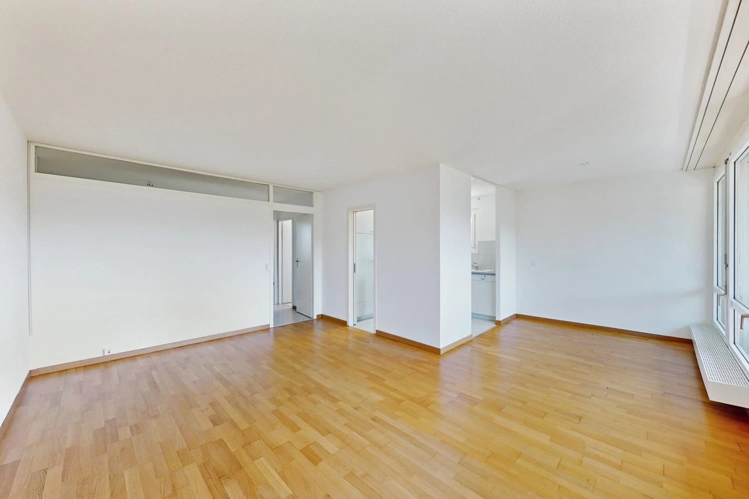 Helle schöne Wohnung mit gutem ÖV-Anschluss