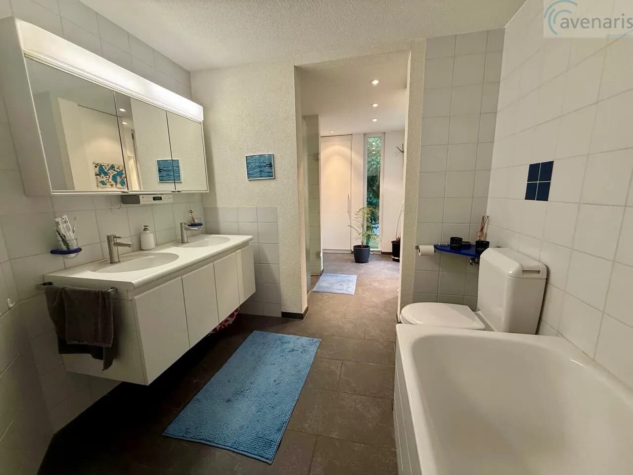 Doppeleinfamilienhaus mit grossem Gartenparadies nahe am Waldrand