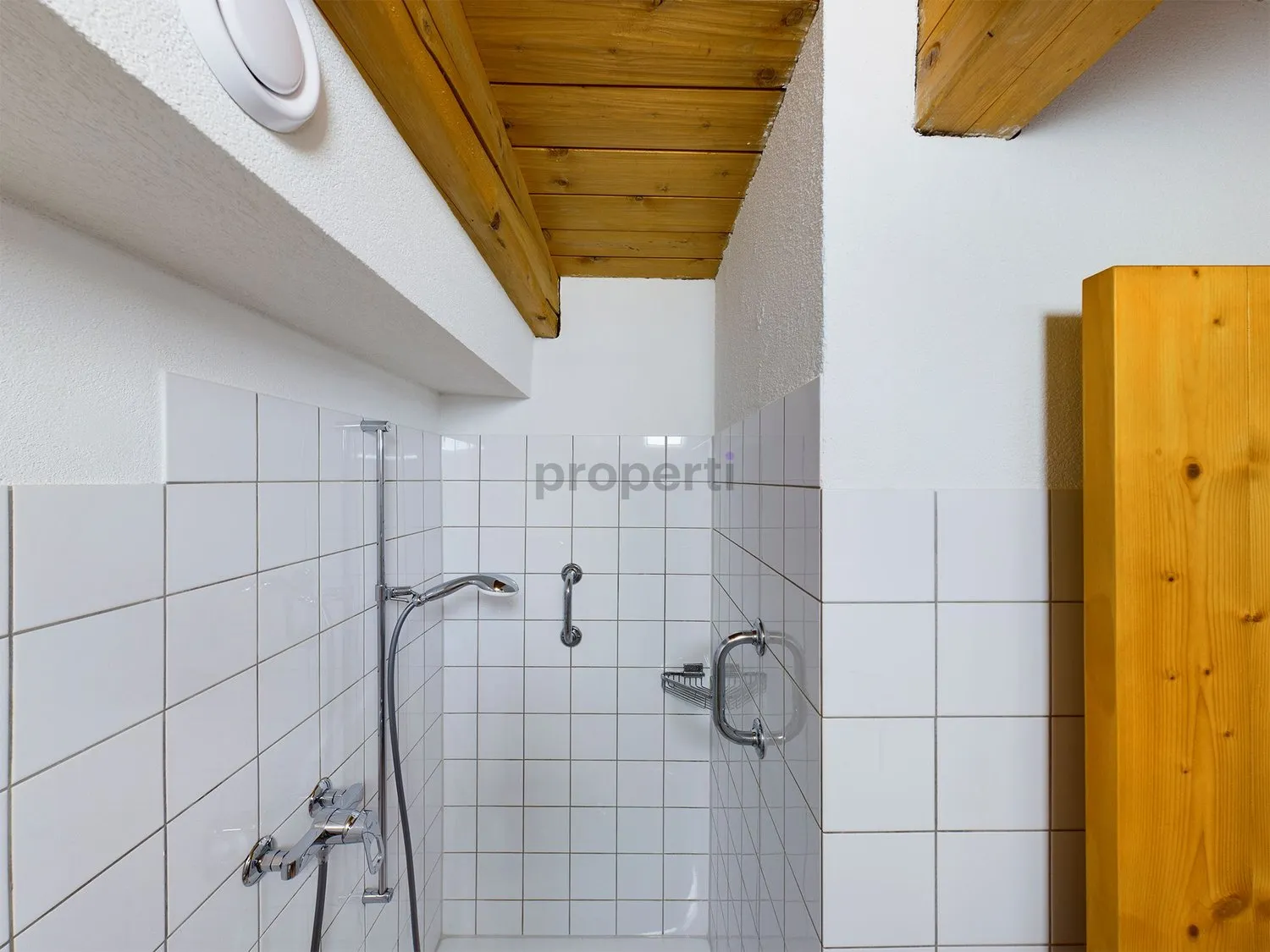 Helle 4.5-Zimmer-Wohnung mit Balkon in Zwingen