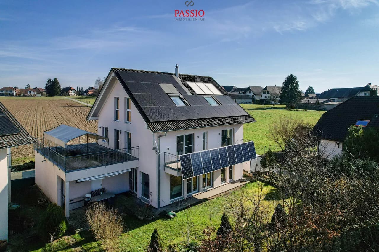 Grosszügiges 7.5-Zimmer-Einfamilienhaus mit Garten und viel Platz