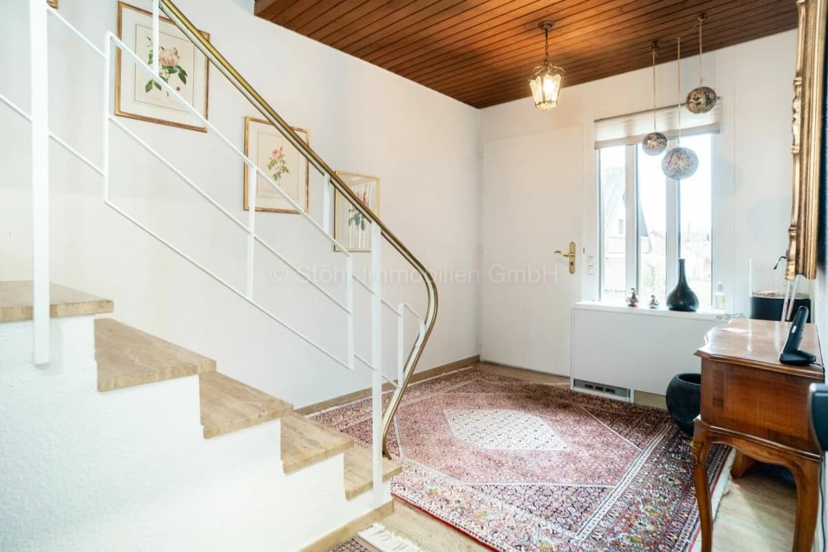 Freistehendes 7-Zimmer Einfamilienhaus mit viel Potenzial