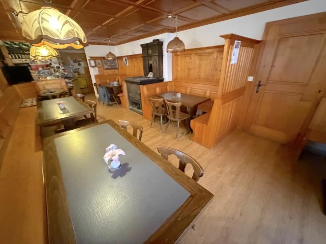 Schönes Gasthaus mit Wohnung und Gäste Wellness Zimmer zu verkaufen