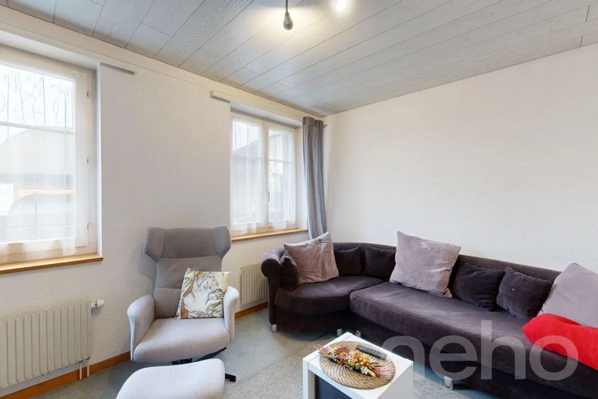 Charmantes Zweifamilienhaus mit Potenzial in Kappelen