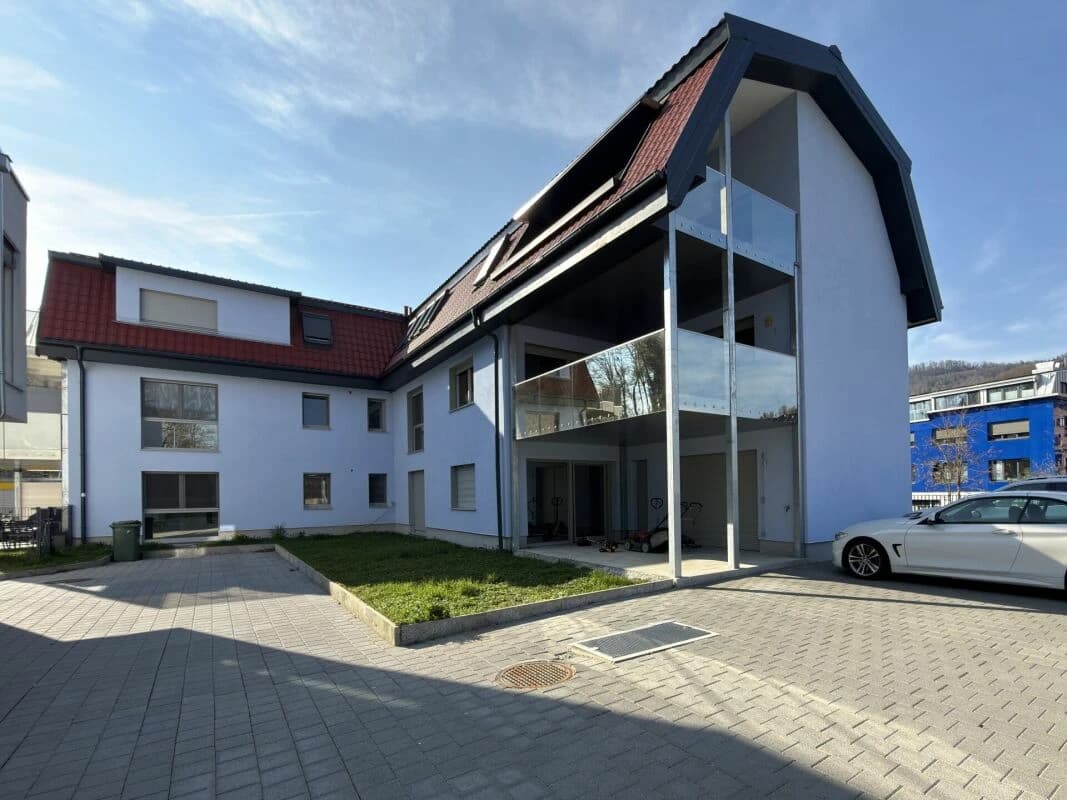 MODERNE, HOCHWERTIGE WOHNUNG MIT GROSSER TERRASSE IN BÖCKTEN