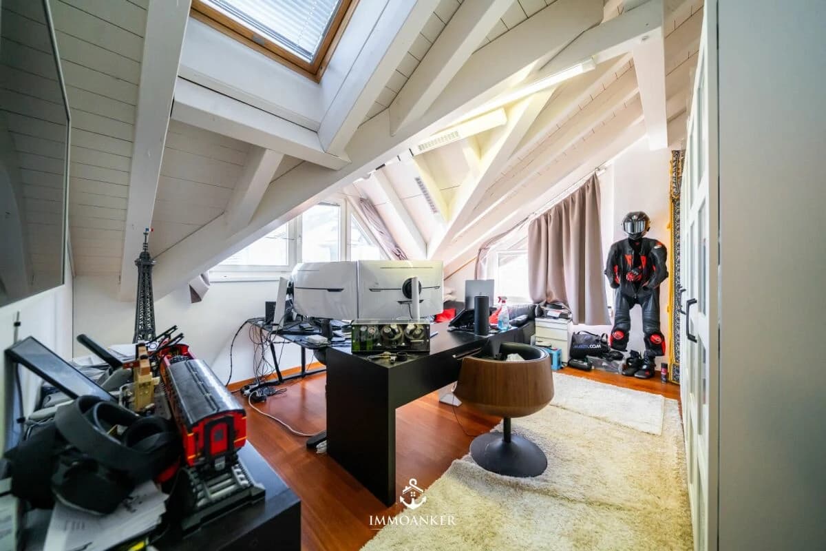 Exklusive 6.5-Zimmer-Dachgeschosswohnung mit Lift direkt in die Wohnung - Seepark Altendorf