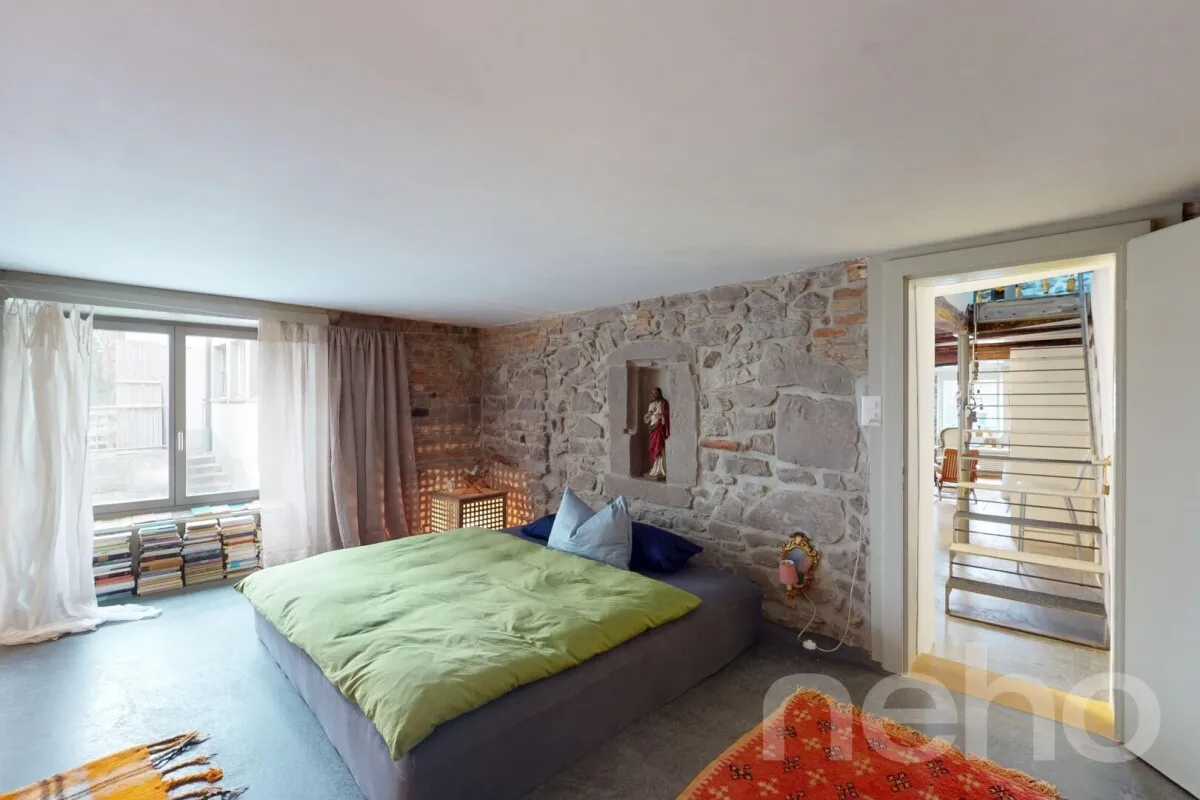 Einzigartiges Bijou mit modernem Wohnkomfort und grosser Terrasse