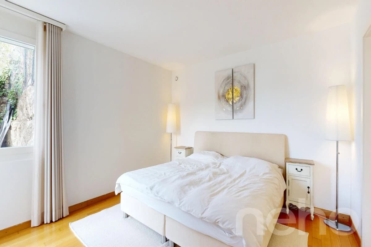 5.5-Zimmer-Gartenwohnung mit grossem Privatgarten und Hobbyraum