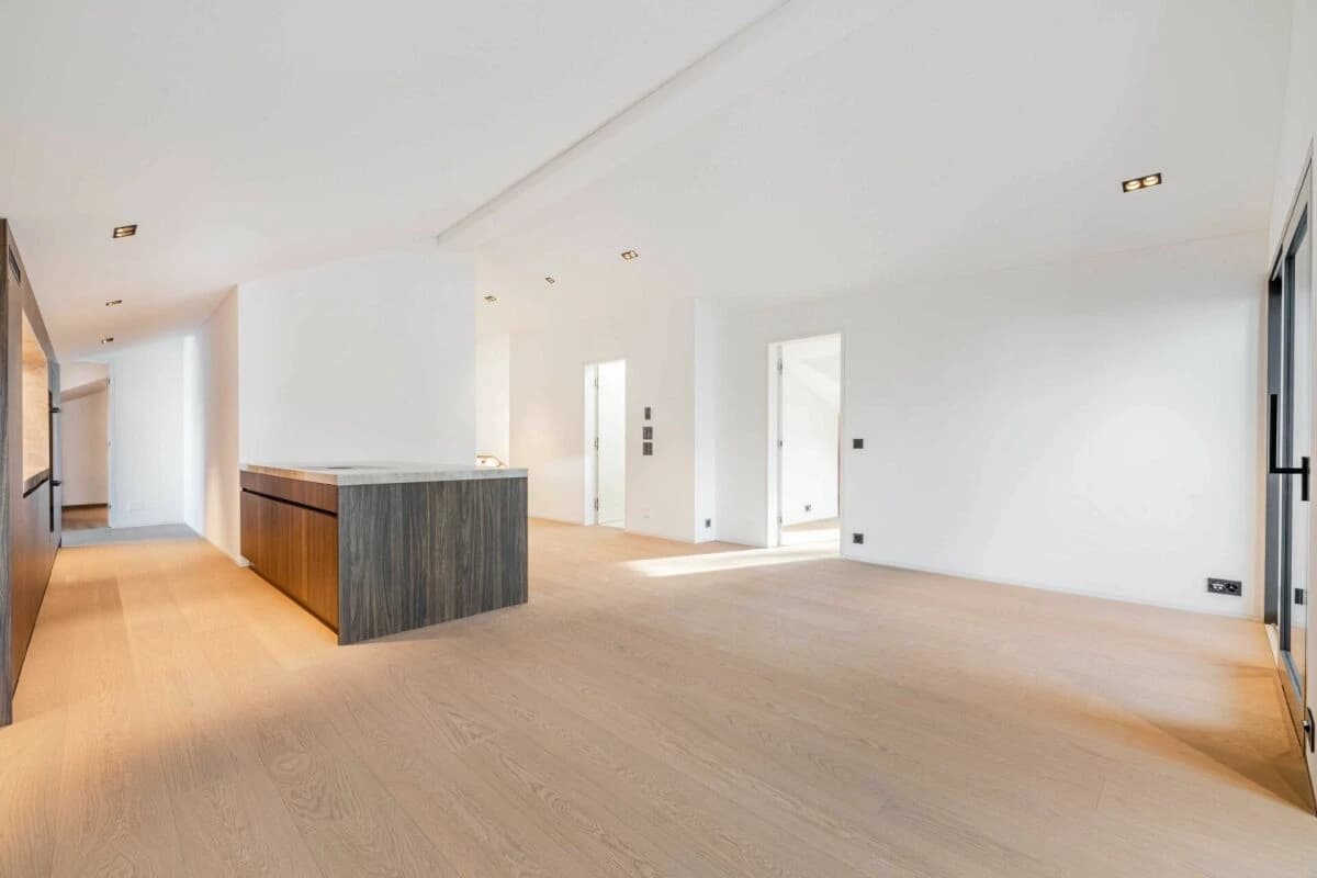 Erstbezug Neubau: Design, Licht & Komfort - Exklusive 5.5 Zimmer-Dachattikawohnung im beliebten Horn