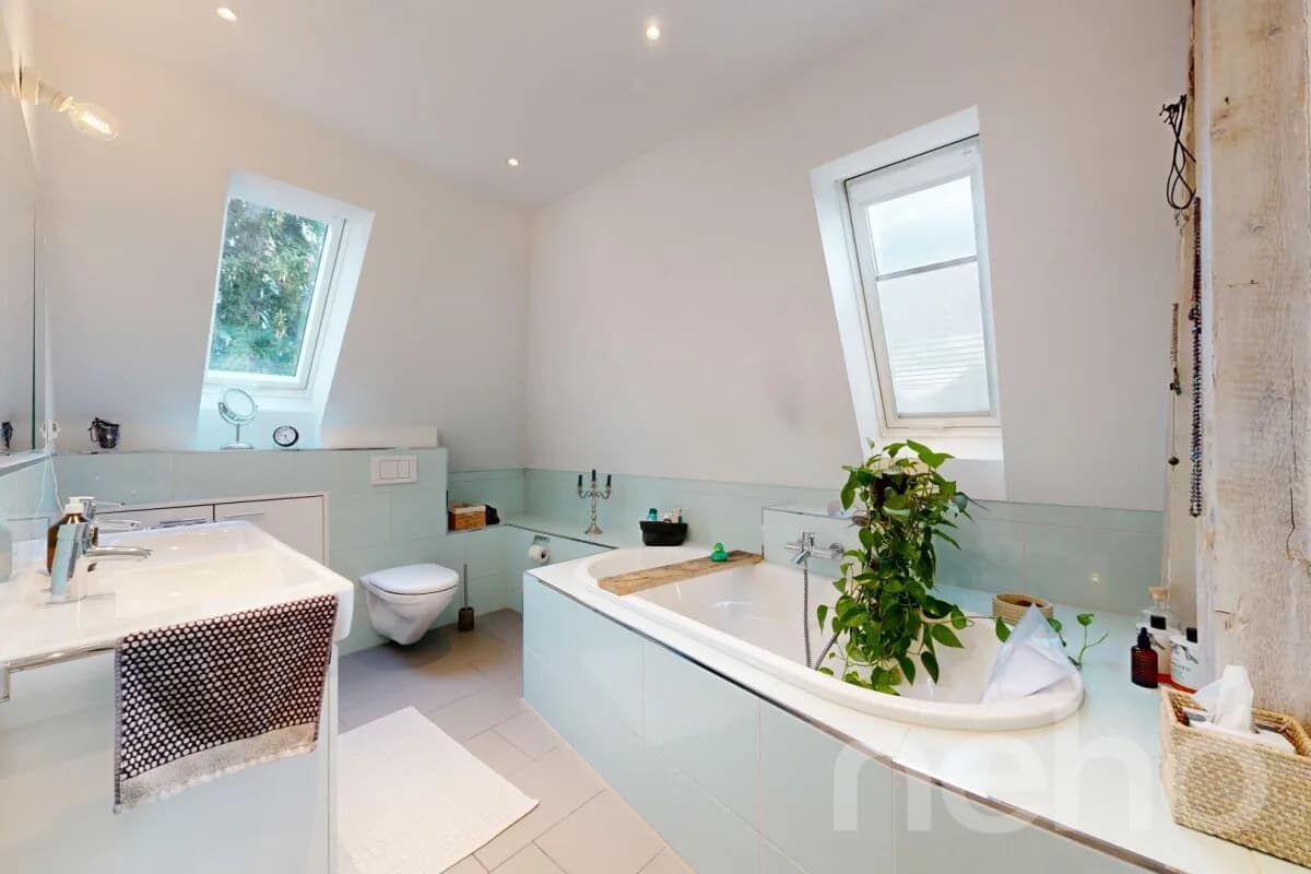 Rarität im Hardhof: Gepflegtes Stadthaus mit Ausbaupotenzial