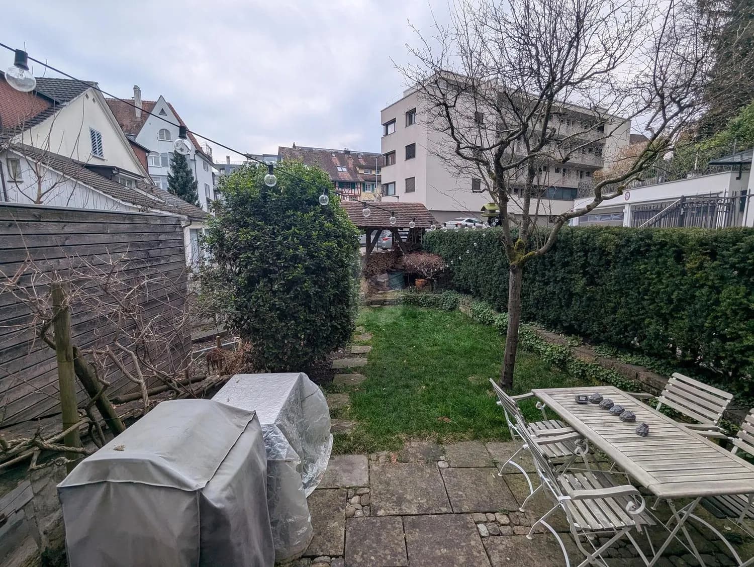 EXKLUSIVES BIJOU MIT RUHIGEM GARTEN