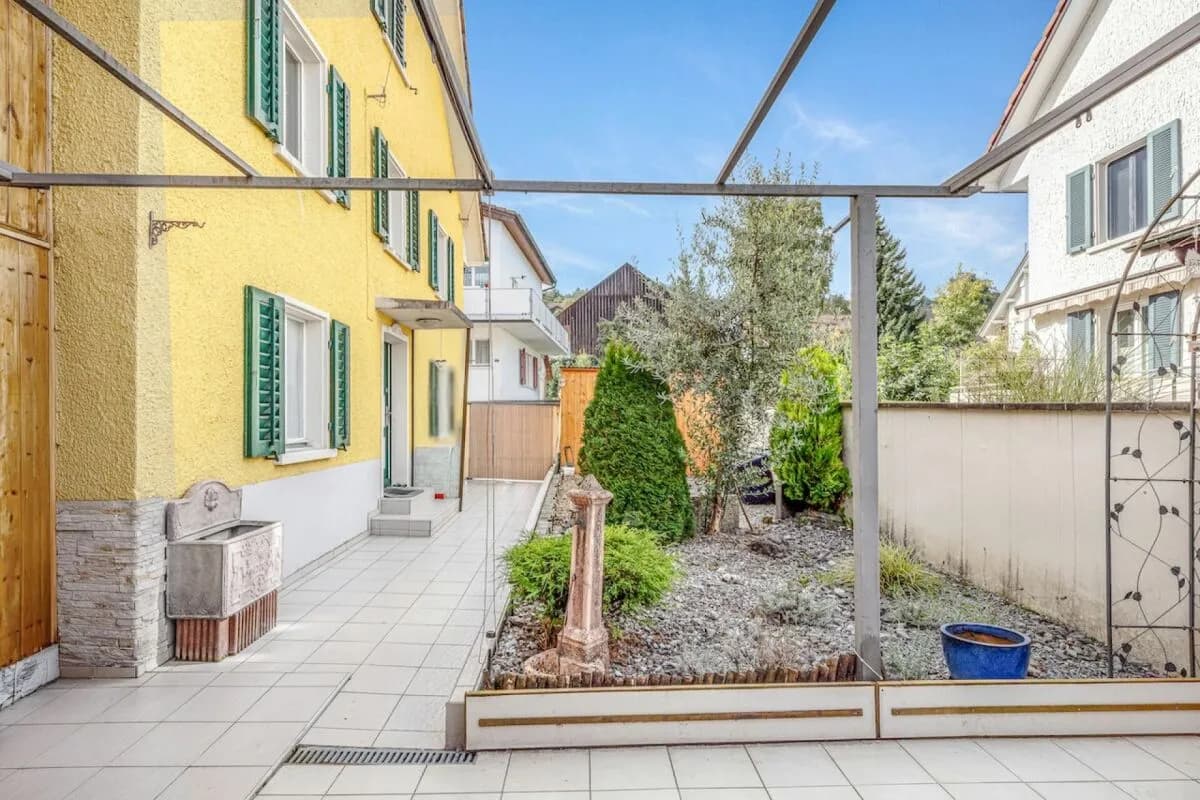 EINFAMILIENHAUS MIT POTENZIAL