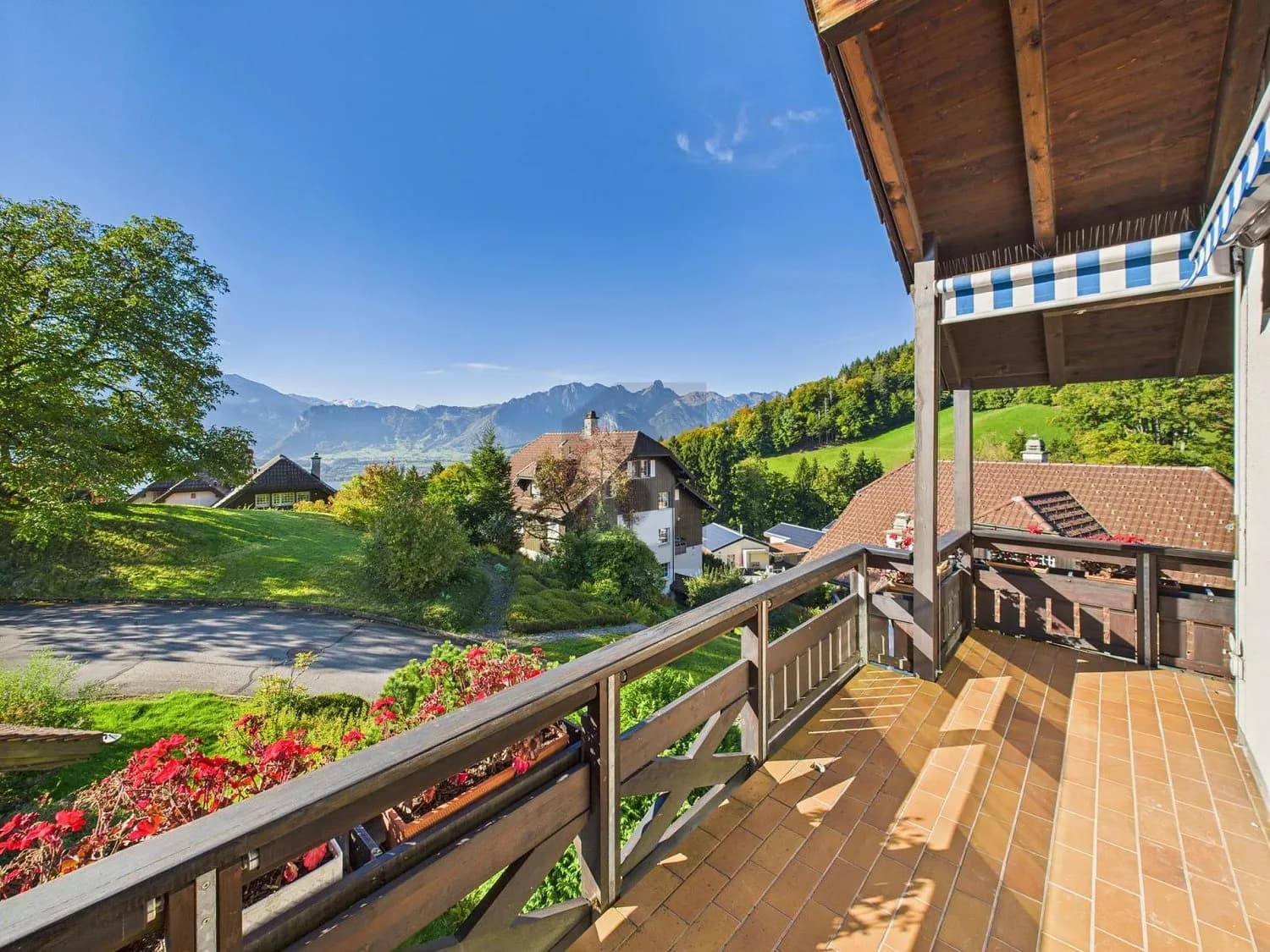 PREISHIT! SONNIGE UND RUHIGE RARITÄT MIT GALERIE