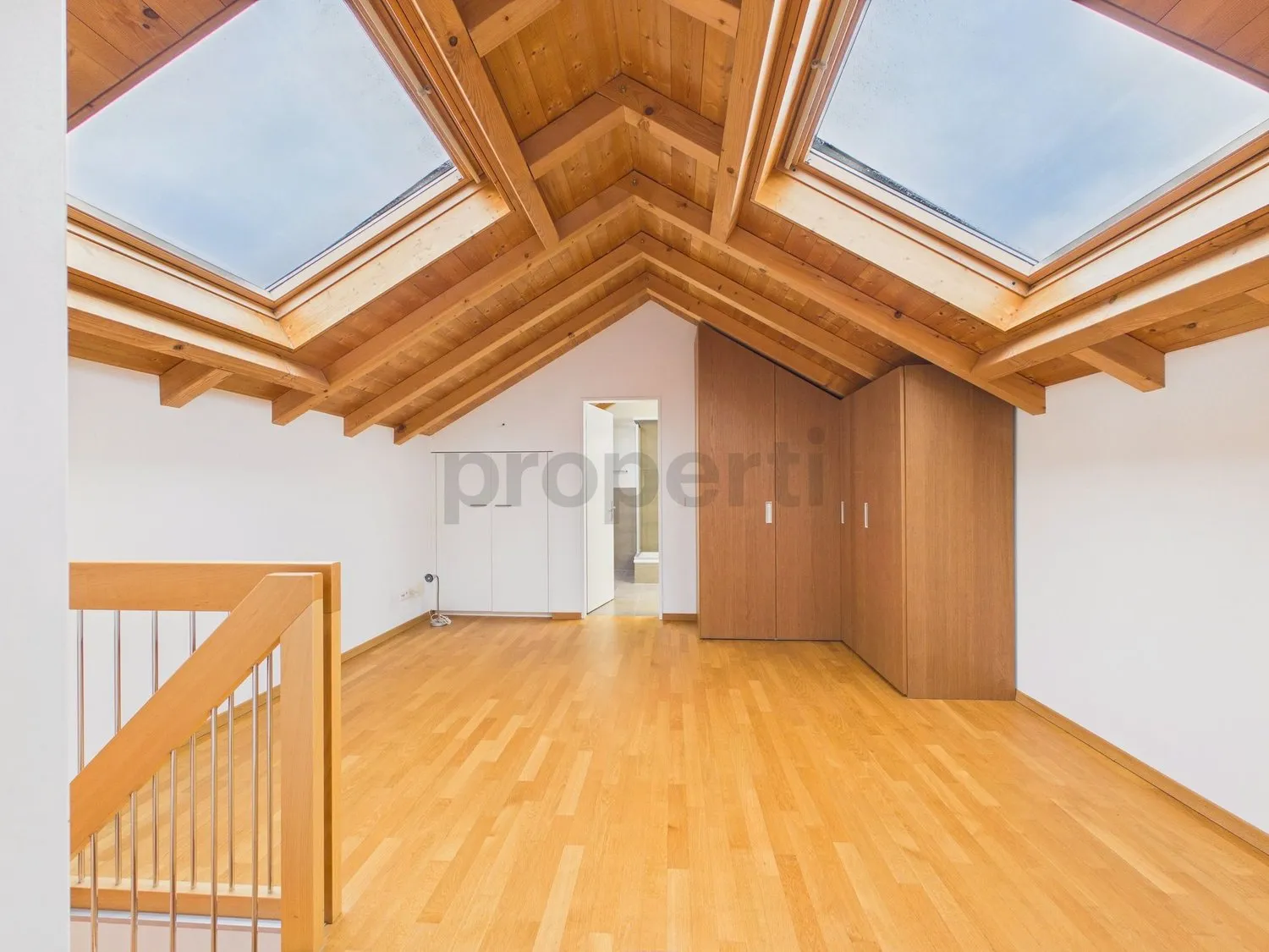 Grosszügige 4.5-Zimmer-Maisonette mit Balkon, Maienfeld