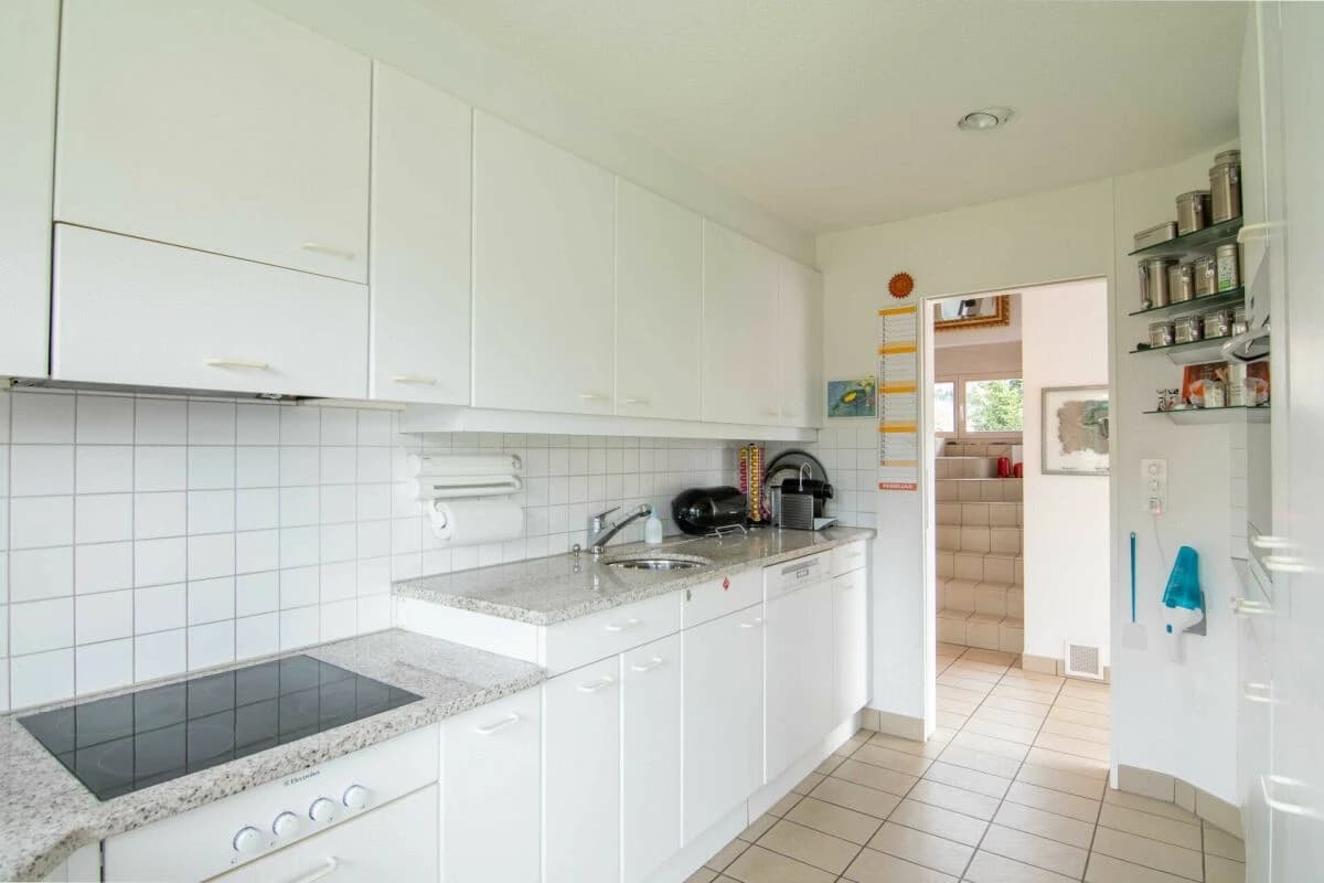 Freistehendes Wohnhaus mit separatem Nebengebäude - Arbeiten und Wohnen, Mehrgenerationen oder individuelle Wohnkonzepte