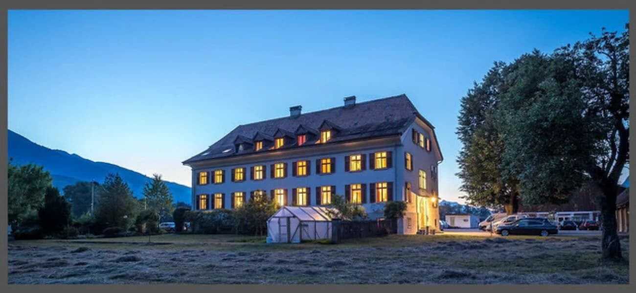 Gepflegte Liegenschaft mit einer top Rendite (10.7%) und Bergsicht