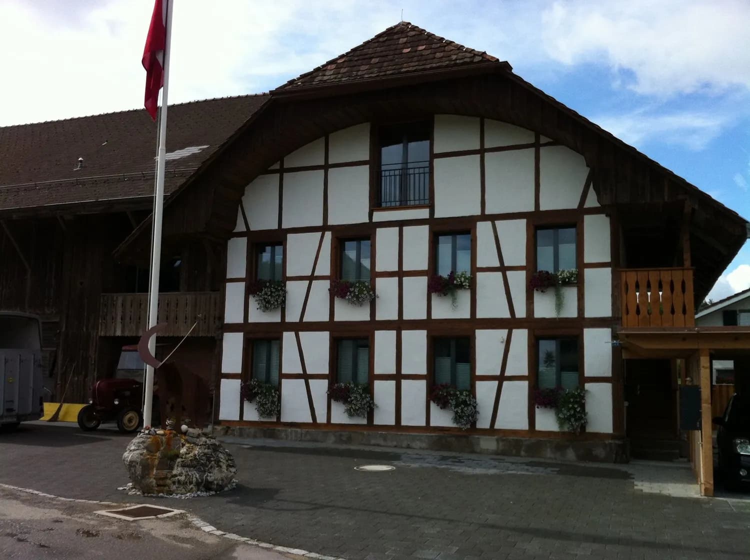 Modern 5.5-Zimmer-Apartment mit Balkon, Cordast