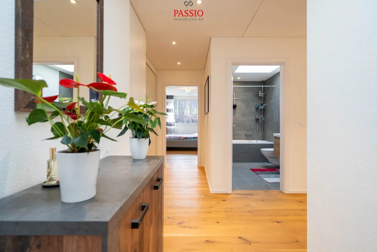 Moderne 3.5-Zimmer-Attikawohnung mit grosser Terrasse & Weitsicht