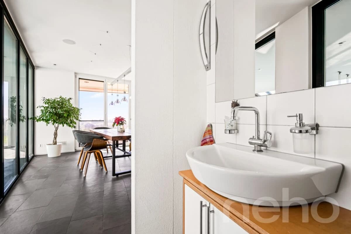 Exklusives Einfamilienhaus mit Weitsicht in idyllischer Lage